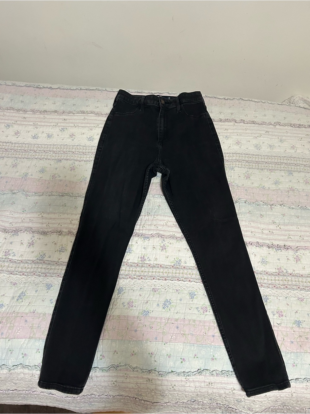 Hollister Black Curvy Ultra High-Rise Jean Legging